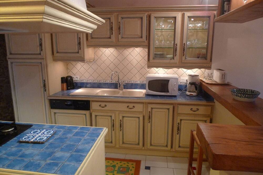 Photo of Kitchen in Landeronde