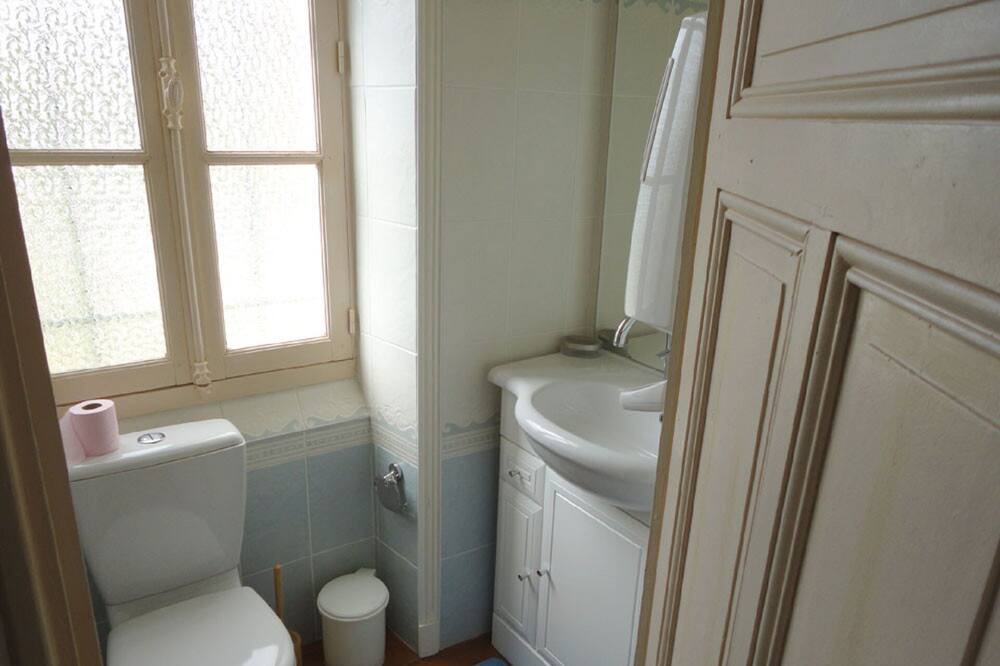 Photo of Bathroom in Landeronde
