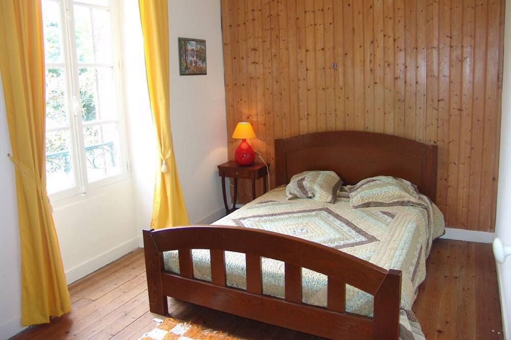 Photo of Bedroom in Landeronde