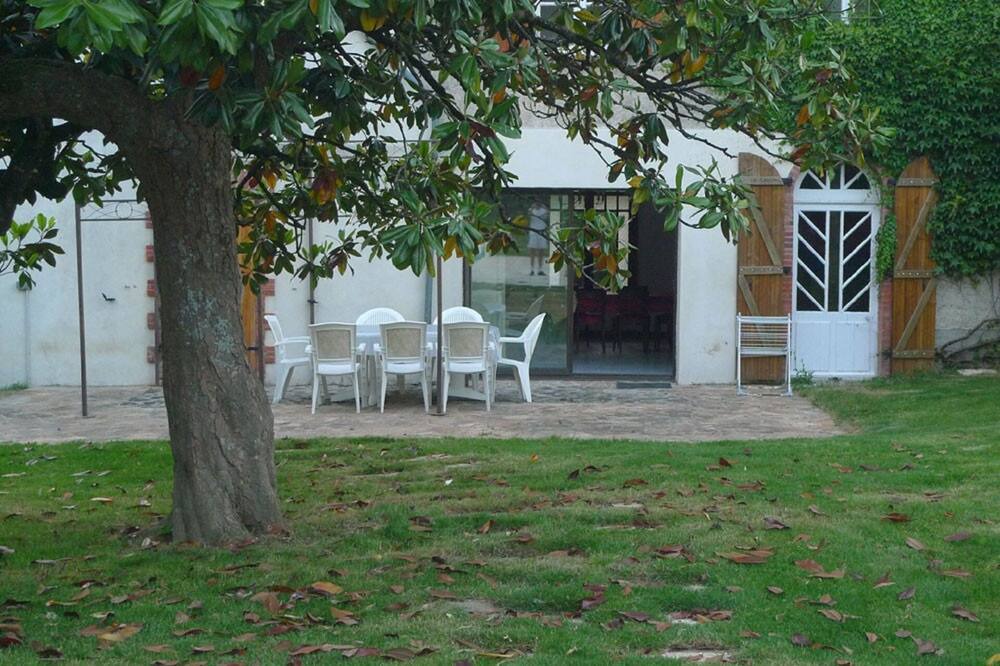 Photo of Outdoor in Landeronde