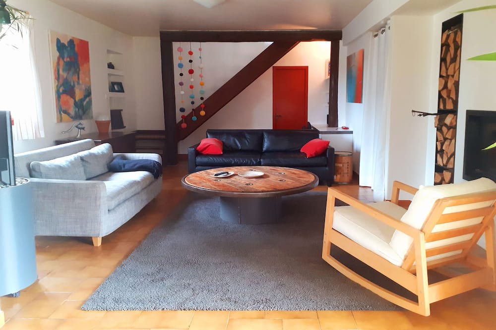 Photo of Livingroom in Taulignan