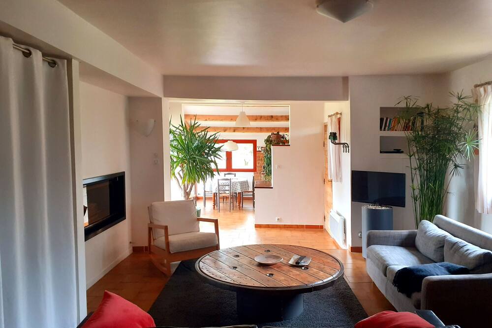 Photo of Livingroom in Taulignan