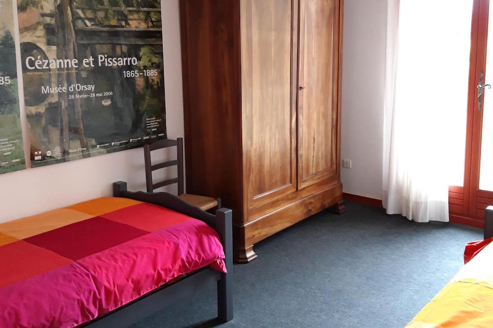 Photo of Others in Taulignan