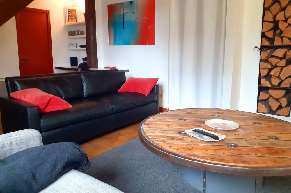 Photo of Livingroom in Taulignan