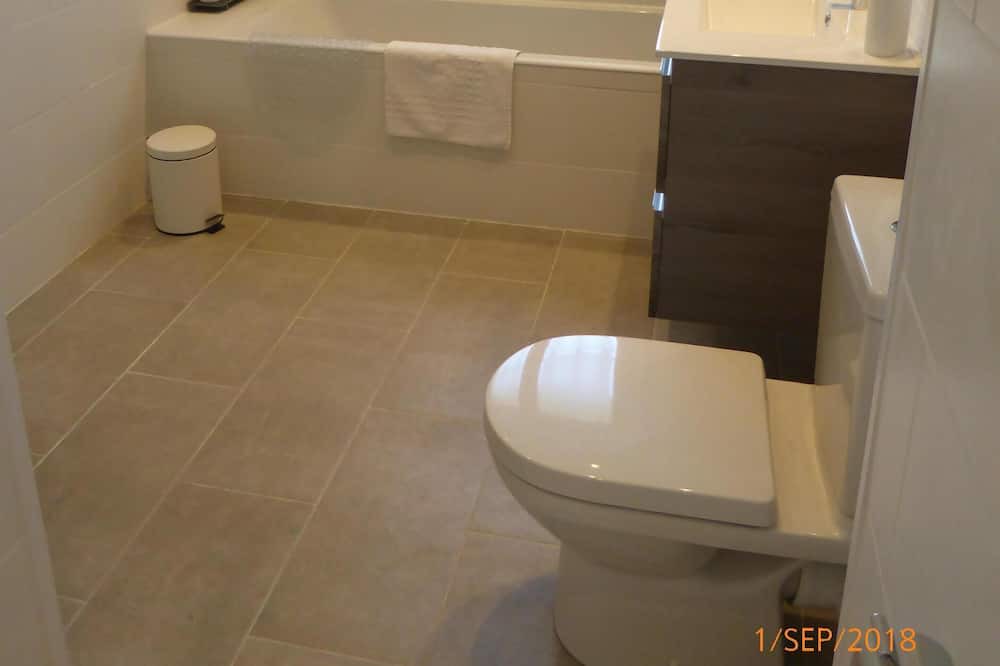 Photo of Bathroom in Caunes-Minervois