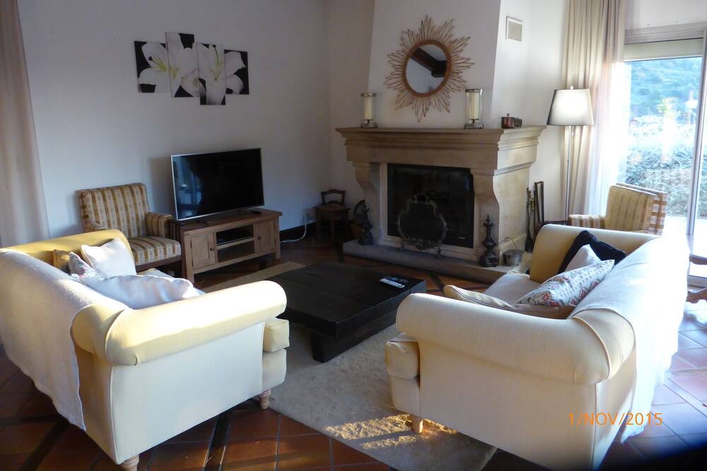 Photo of Livingroom in Caunes-Minervois