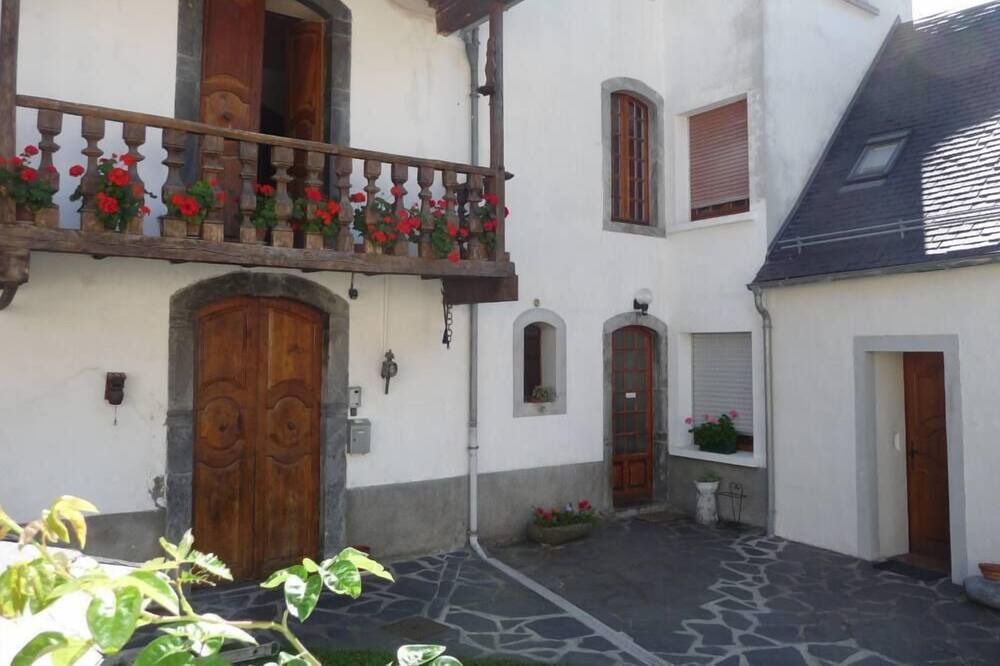 Photo of Outdoor in Esterre