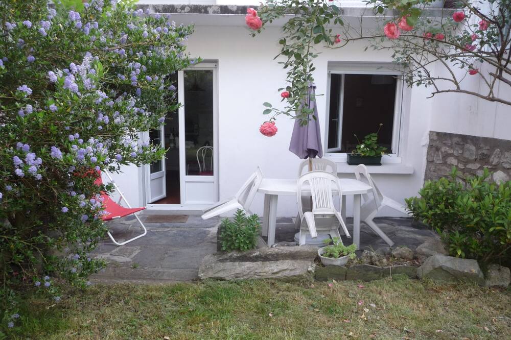 Photo of Patio Balcony in Esterre