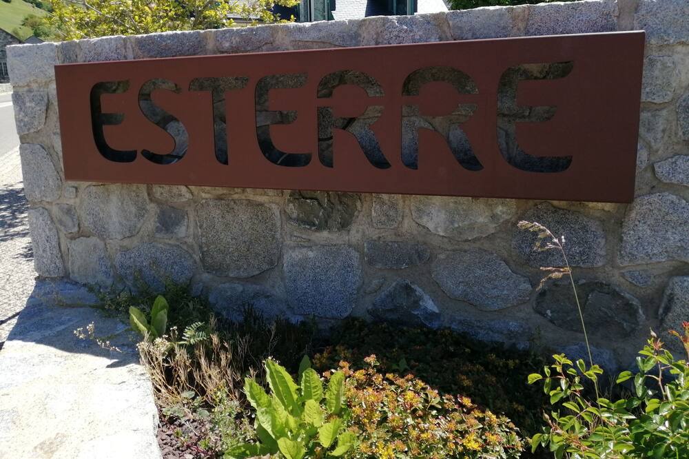 Photo of Outdoor in Esterre