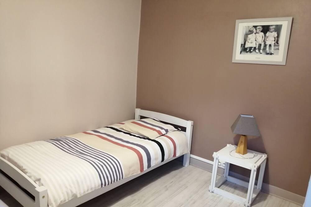 Photo of Bedroom in Esterre