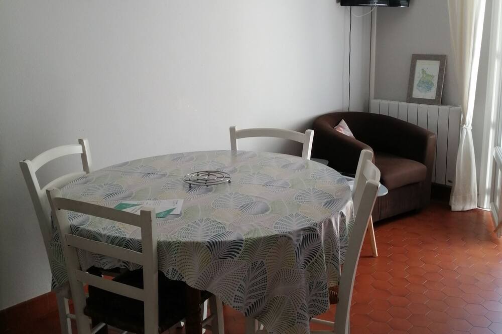 Photo of Kitchen in Esterre