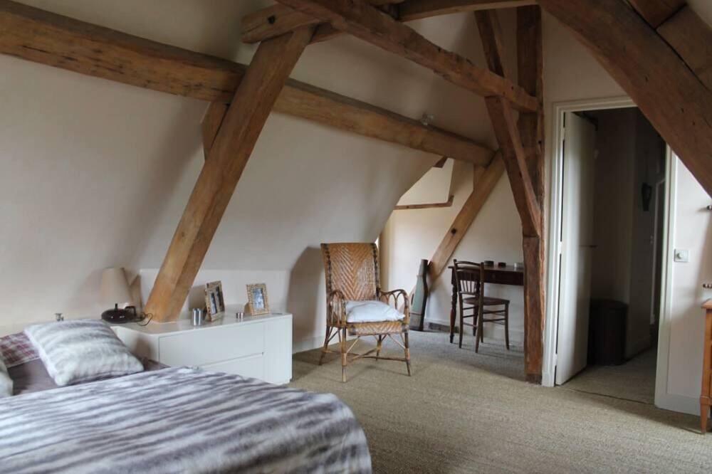 Photo of Bedroom in Vernou-sur-Brenne