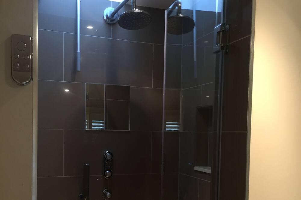 Photo of Others in Pimlico