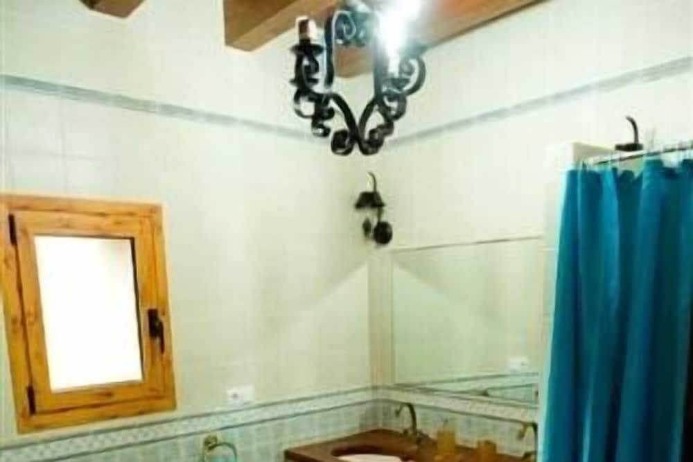 Photo of Bathroom in Montesclado