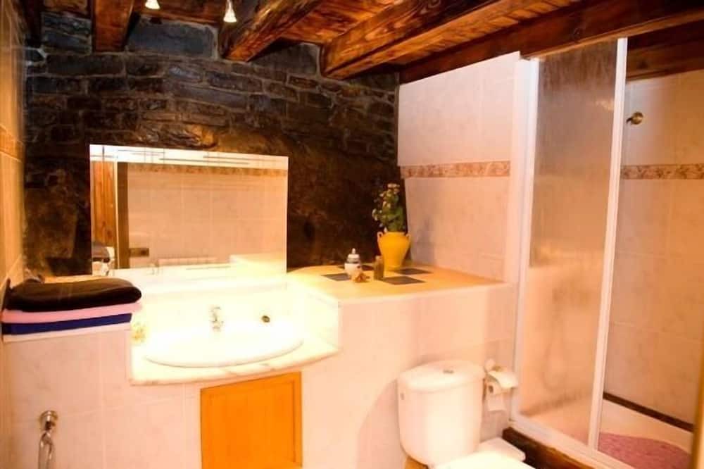 Photo of Bathroom in Montesclado