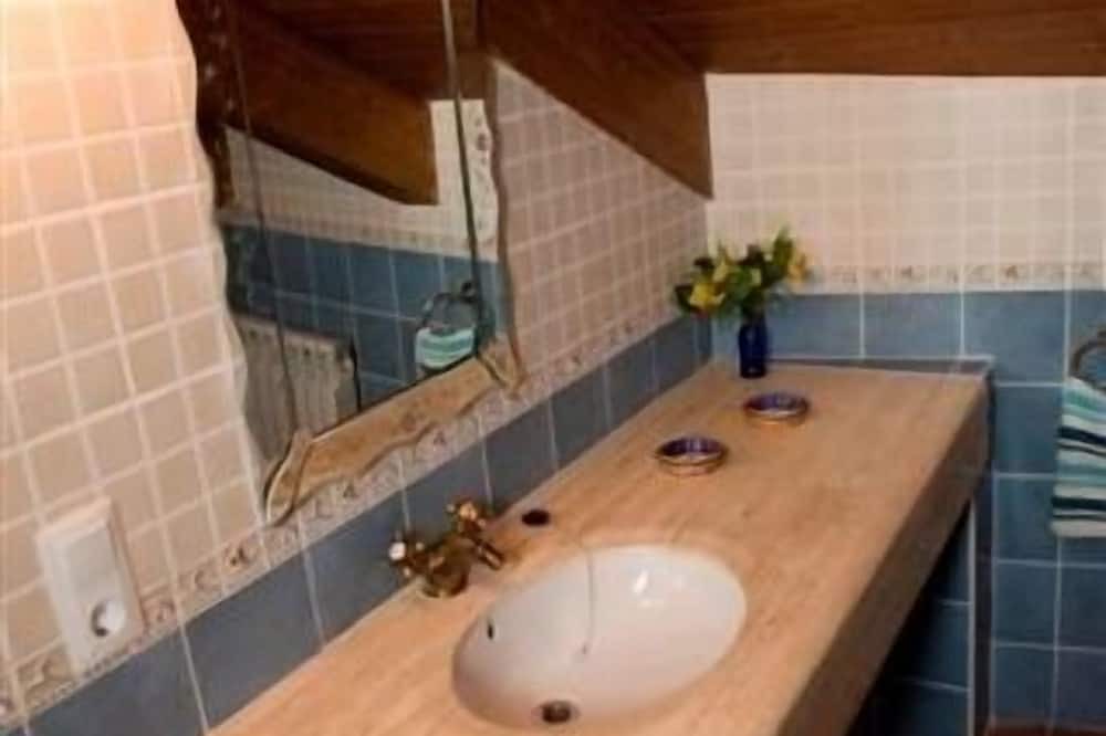 Photo of Bathroom in Montesclado