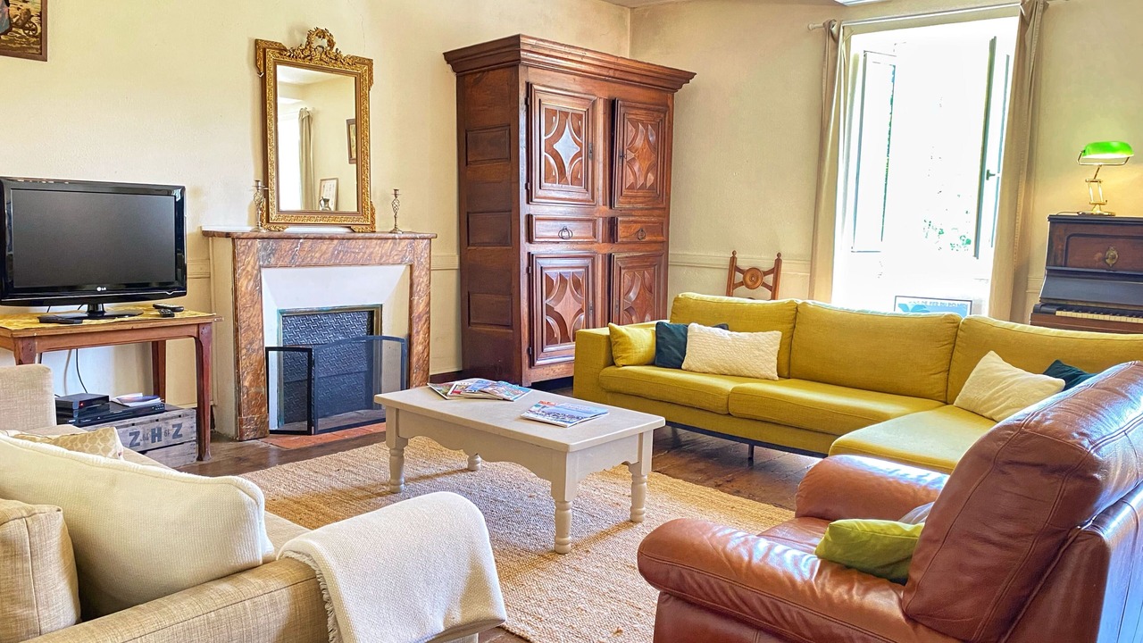 Photo of Livingroom in Issor