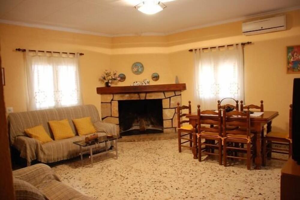 Photo of Livingroom in Anna