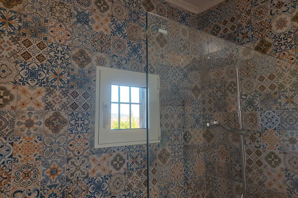 Photo of Bathroom in Anna