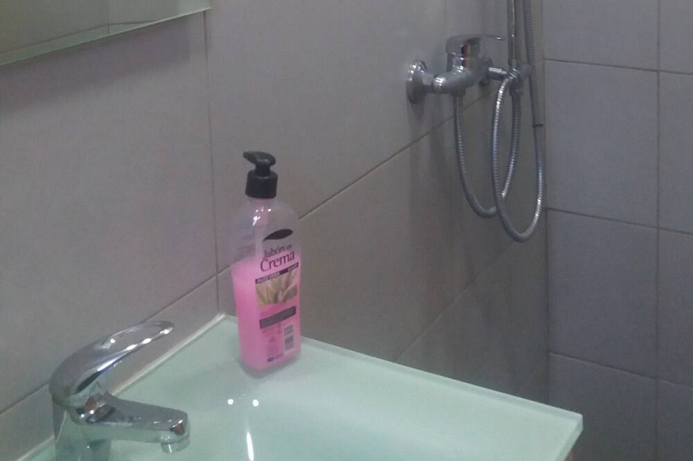 Photo of Bathroom in Anna