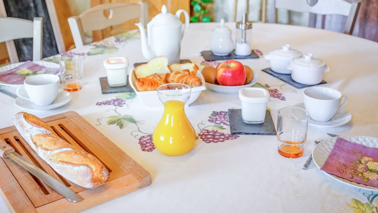 Photo of Others in Saires