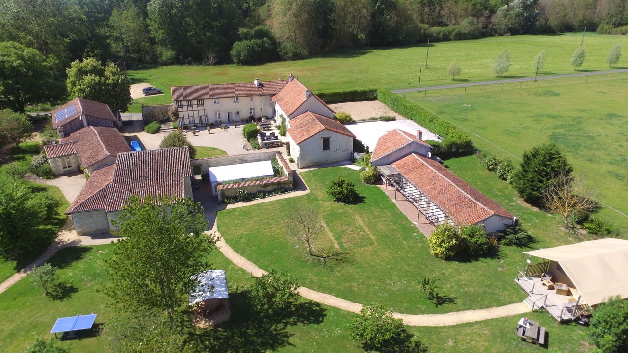 Photo of Outdoor in Saires