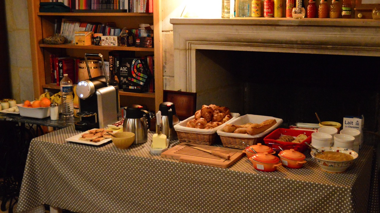 Photo of Others in Saires