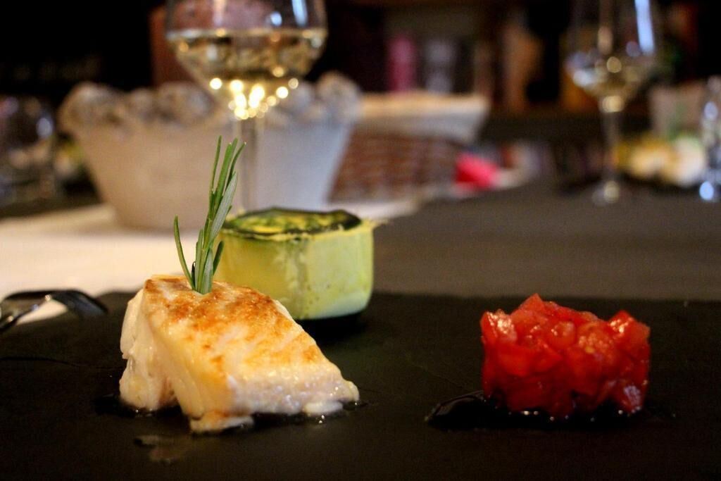 Photo of Others in Saires