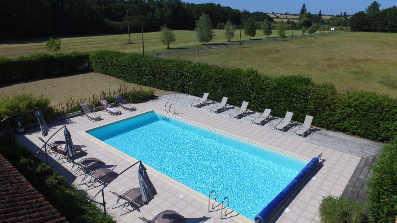 Photo of Outdoor in Saires