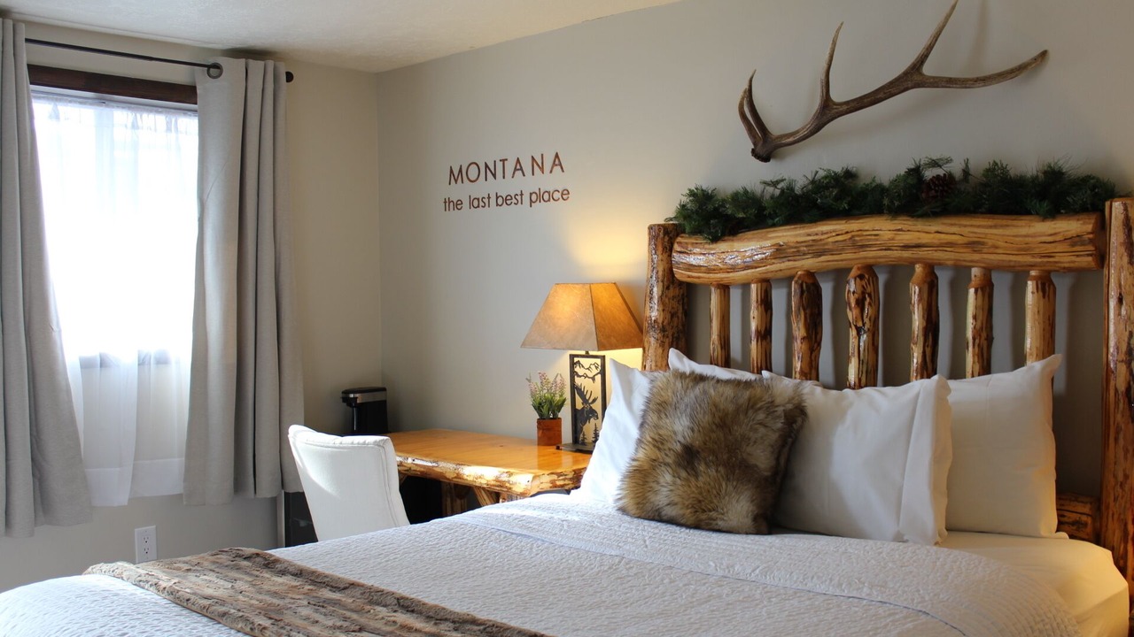 Photo of Bedroom in West Yellowstone