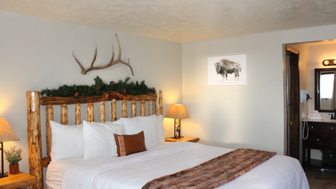 Photo of Bedroom in West Yellowstone