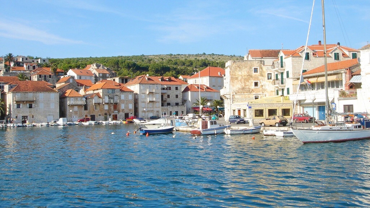 Photo of Others in Cove Makarac (Milna)