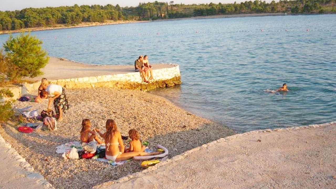 Photo of Others in Cove Makarac (Milna)