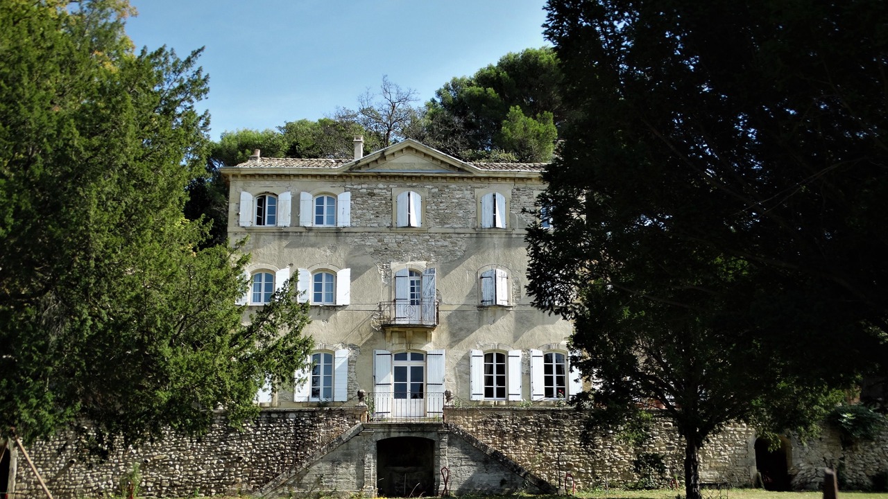 Photo of Buildings in Valreas