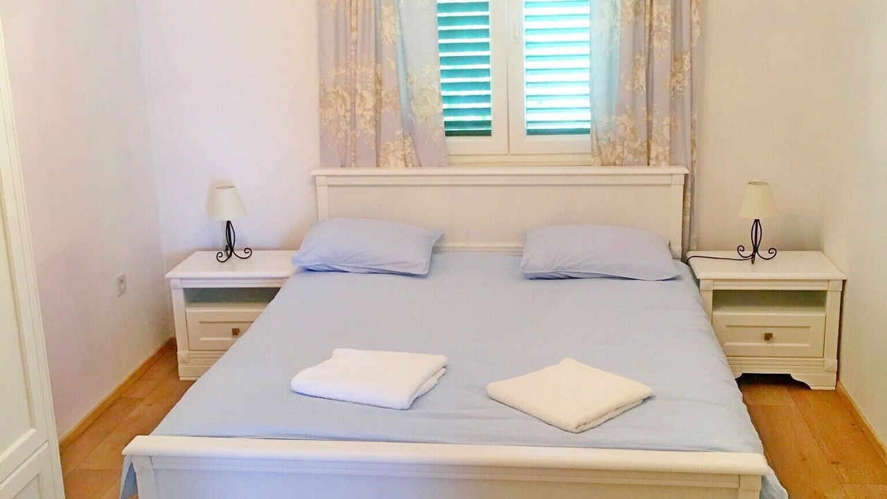 Photo of Bedroom in Sutivan