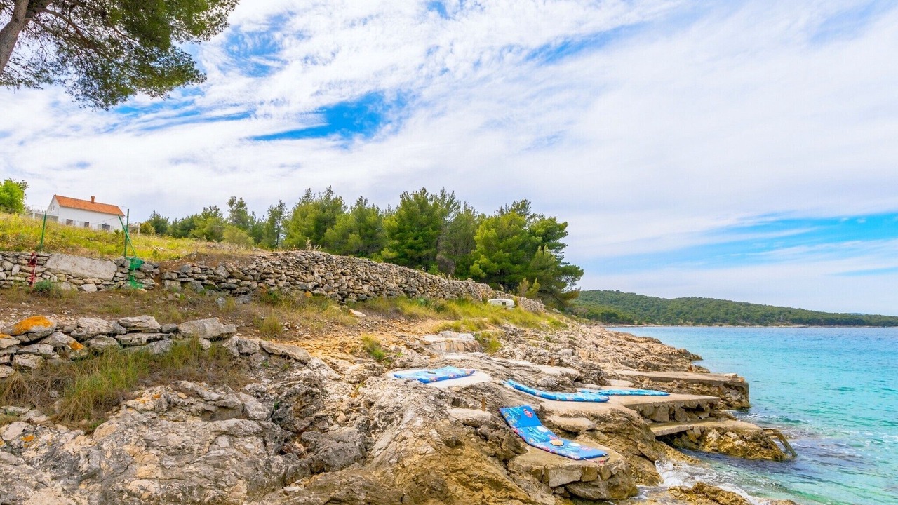 Photo of Others in Cove Makarac (Milna)