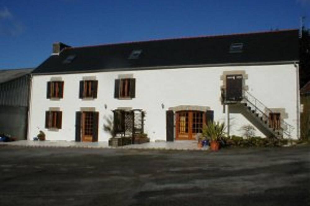 Photo of Others in Saint-Coulitz