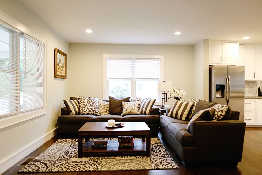 Photo of Livingroom in Poughkeepsie