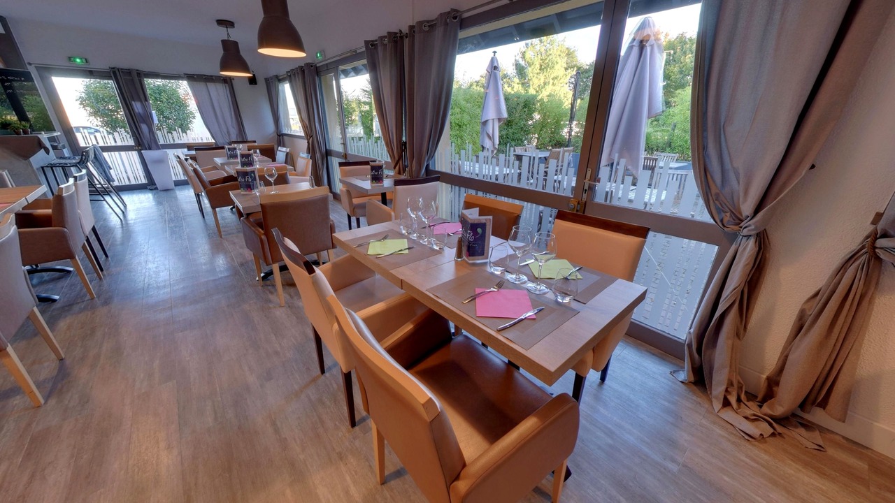 Photo of Others in Beaucouze