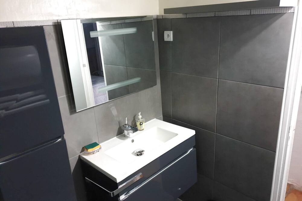 Photo of Bathroom in Saint-Laurent-le-Minier