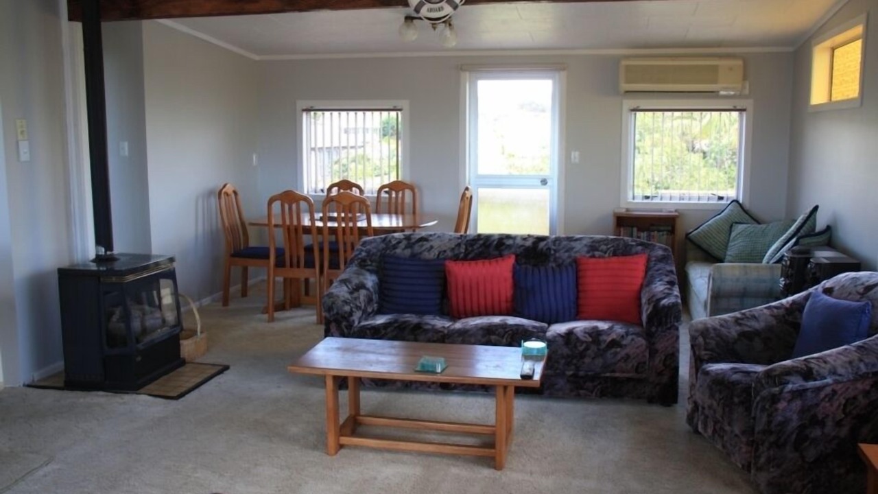 Photo of Livingroom in Coopers Beach