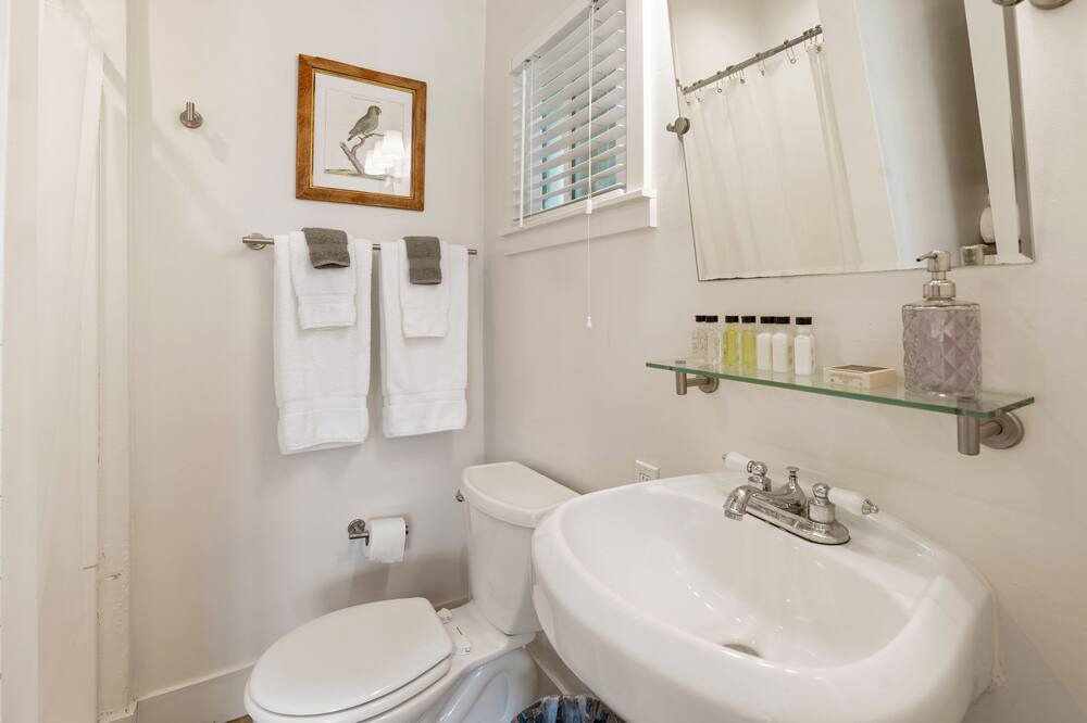 Photo of Bathroom in Del Mar Heights
