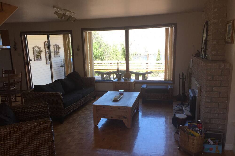 Photo of Livingroom in Orford