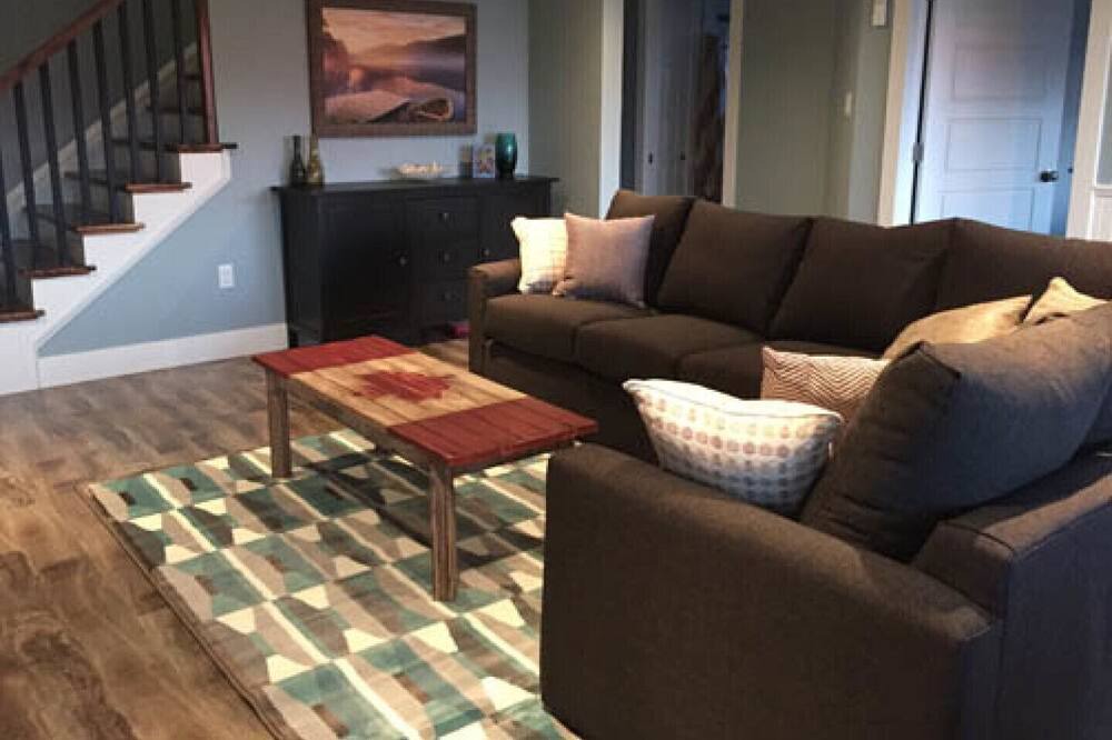 Photo of Livingroom in West Covehead