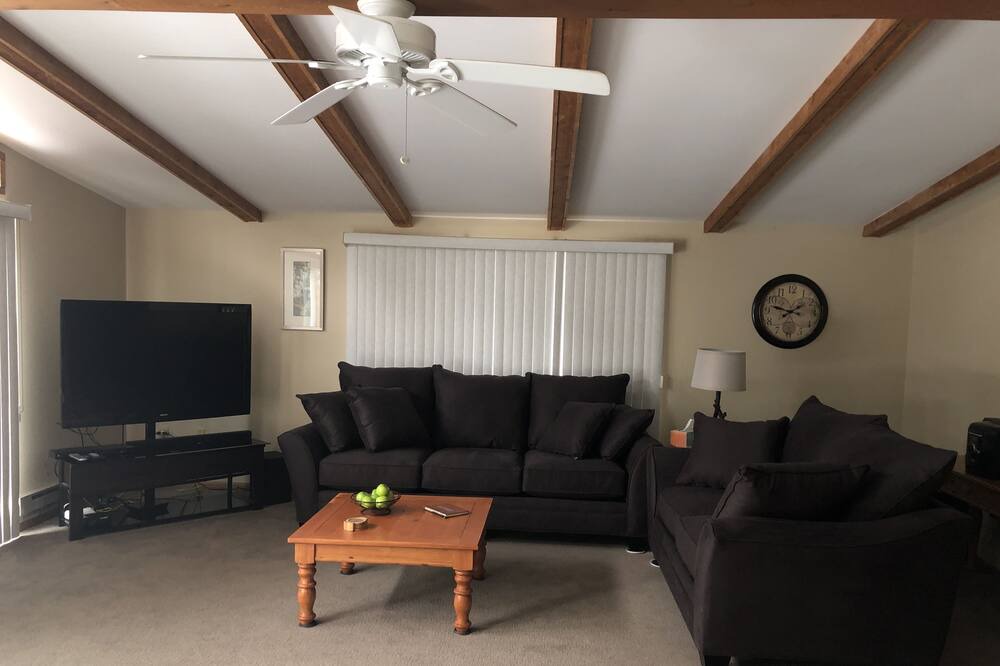 Photo of Livingroom in Gladwin