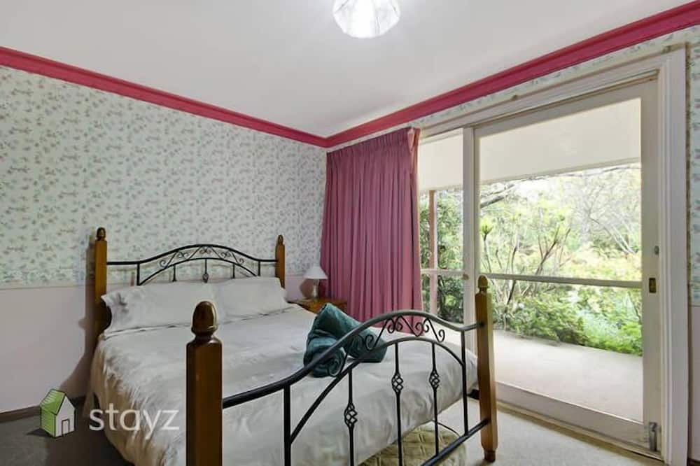 Photo of Bedroom in Buckland