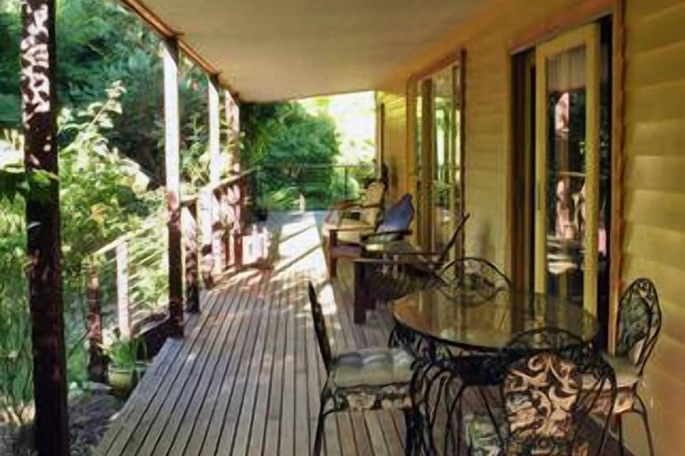 Photo of Patio Balcony in Buckland