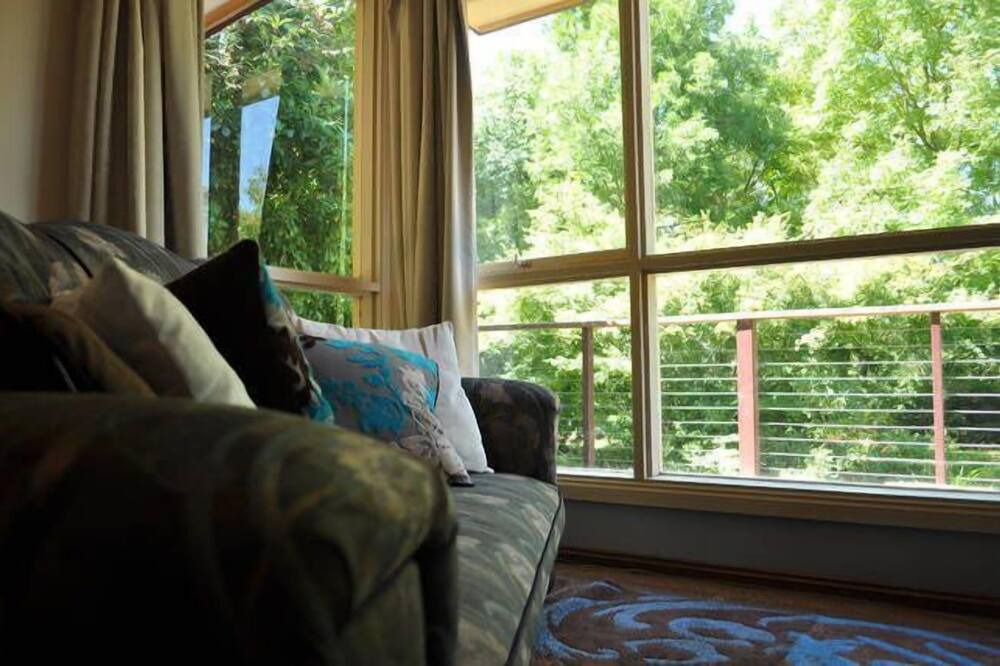 Photo of Others in Buckland