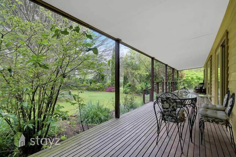 Photo of Patio Balcony in Buckland