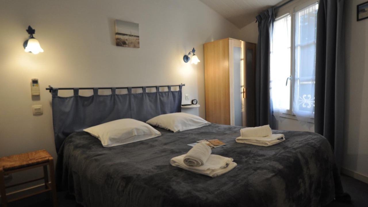 Photo of Bedroom in Les Portes-en-Re